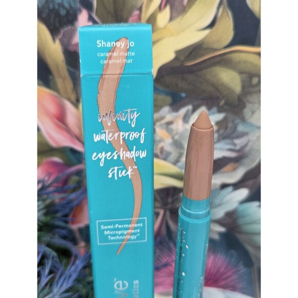 Thrive Infinity Waterproof Eyeshadow Stick - Shaney Jo Caramel Matte NEW - Picture 2 of 11